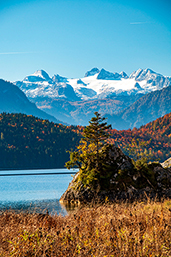 Der See mit Blick auf den Dachstein