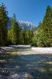 Blick durch das Flusstal