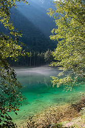 Langsam kommt die Sonne über die Berge
