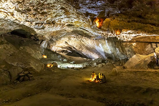 In der Rieseneishöhle angekommen