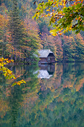 Im Herbst das Bootshaus