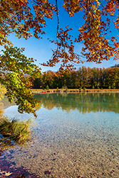 Ruhig liegt er da, der See